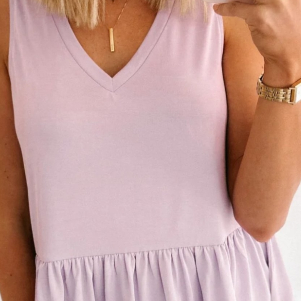 NWT Lavender Sleeveless V-Neck Top Buffalo David Buitton